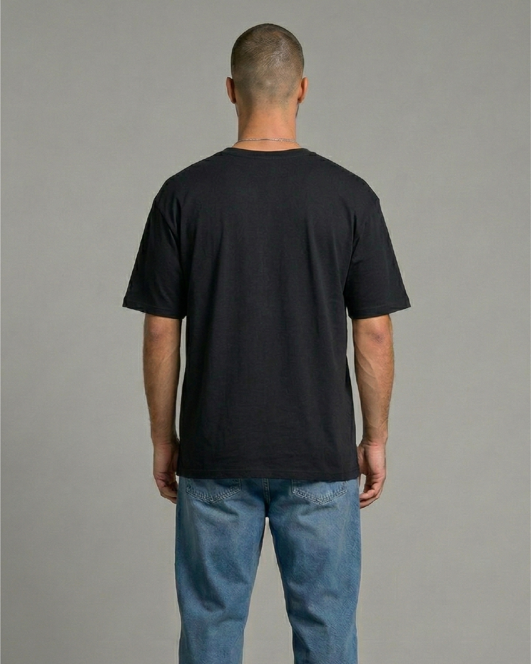 Playera Corte Recto Negra 180g – Colección Bruce (Matilda Edition) - Image 4